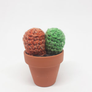 alchimies-lyon-click-and-collect-cadeaux-noel-artisanat-createurs-boutique-cactus-crochet-knit-laine-tricot