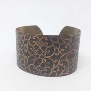 alchimies-lyon-click-and-collect-cadeaux-noel-artisanat-createurs-boutique-collier-bracelet-manchette-boucles-oreilles-creoles-speakinghands