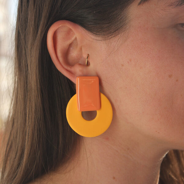 alchimies-lyon-click-and-collect-cadeaux-noel-artisanat-createurs-boutique-boucles-oreilles-creoles-polymelau-argile-polymere-couleurs-pop