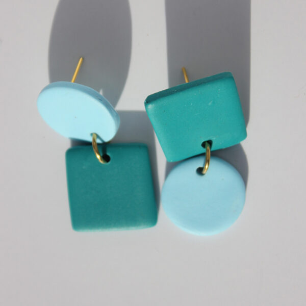 alchimies-lyon-click-and-collect-cadeaux-noel-artisanat-createurs-boutique-boucles-oreilles-creoles-polymelau-argile-polymere-couleurs-pop