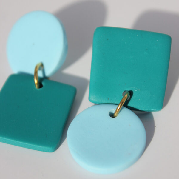 alchimies-lyon-click-and-collect-cadeaux-noel-artisanat-createurs-boutique-boucles-oreilles-creoles-polymelau-argile-polymere-couleurs-pop