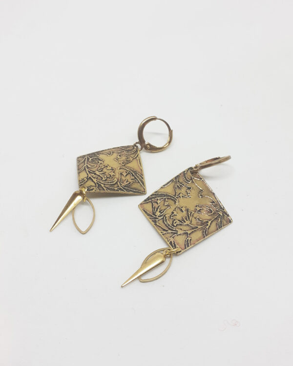 alchimies lyon click and collect cadeaux noel artisanat createurs boutique collier bracelet manchette boucles oreilles creoles speakinghands